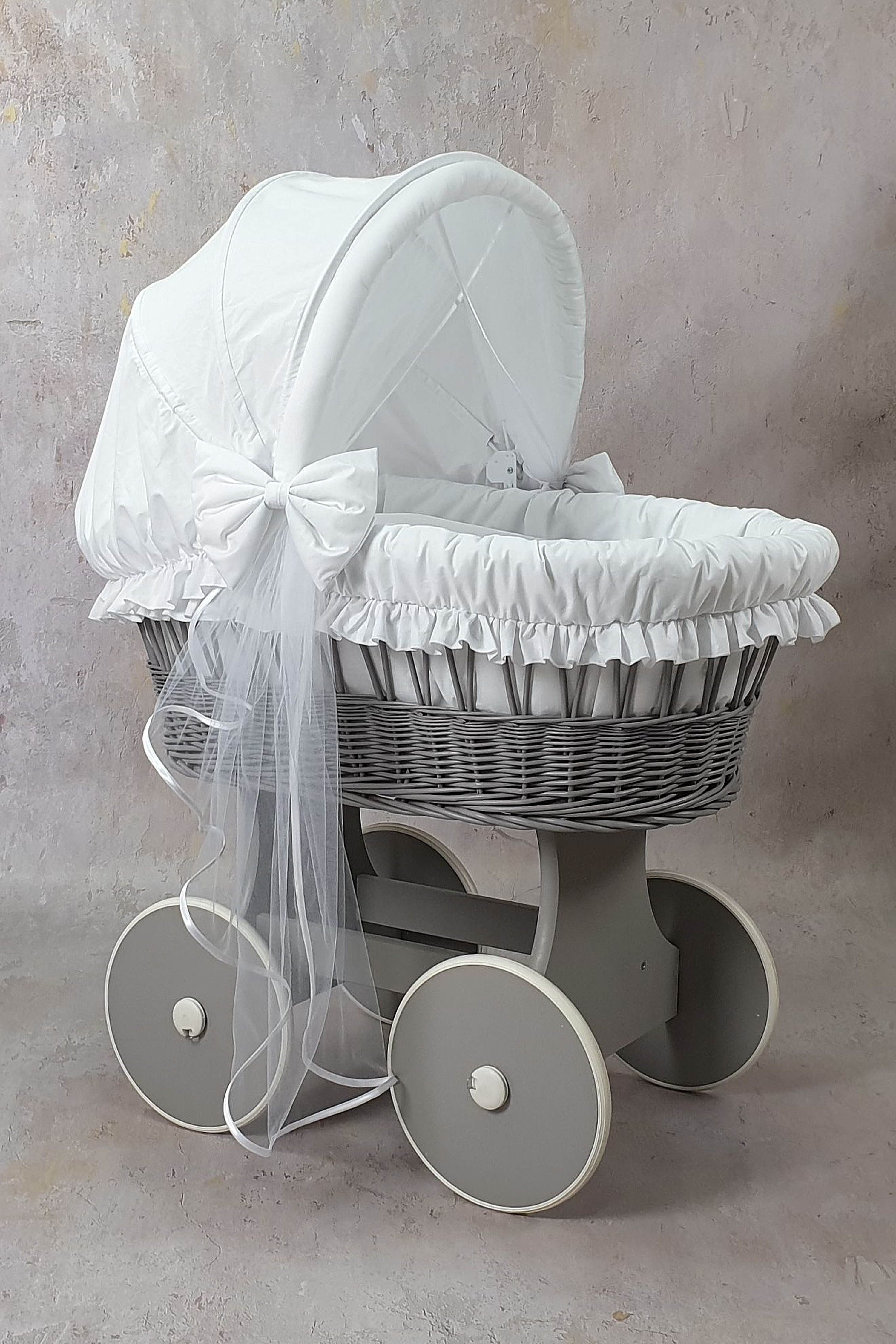 Stubenwagen Komplettset mit Haube und Moskitonetz Weiß