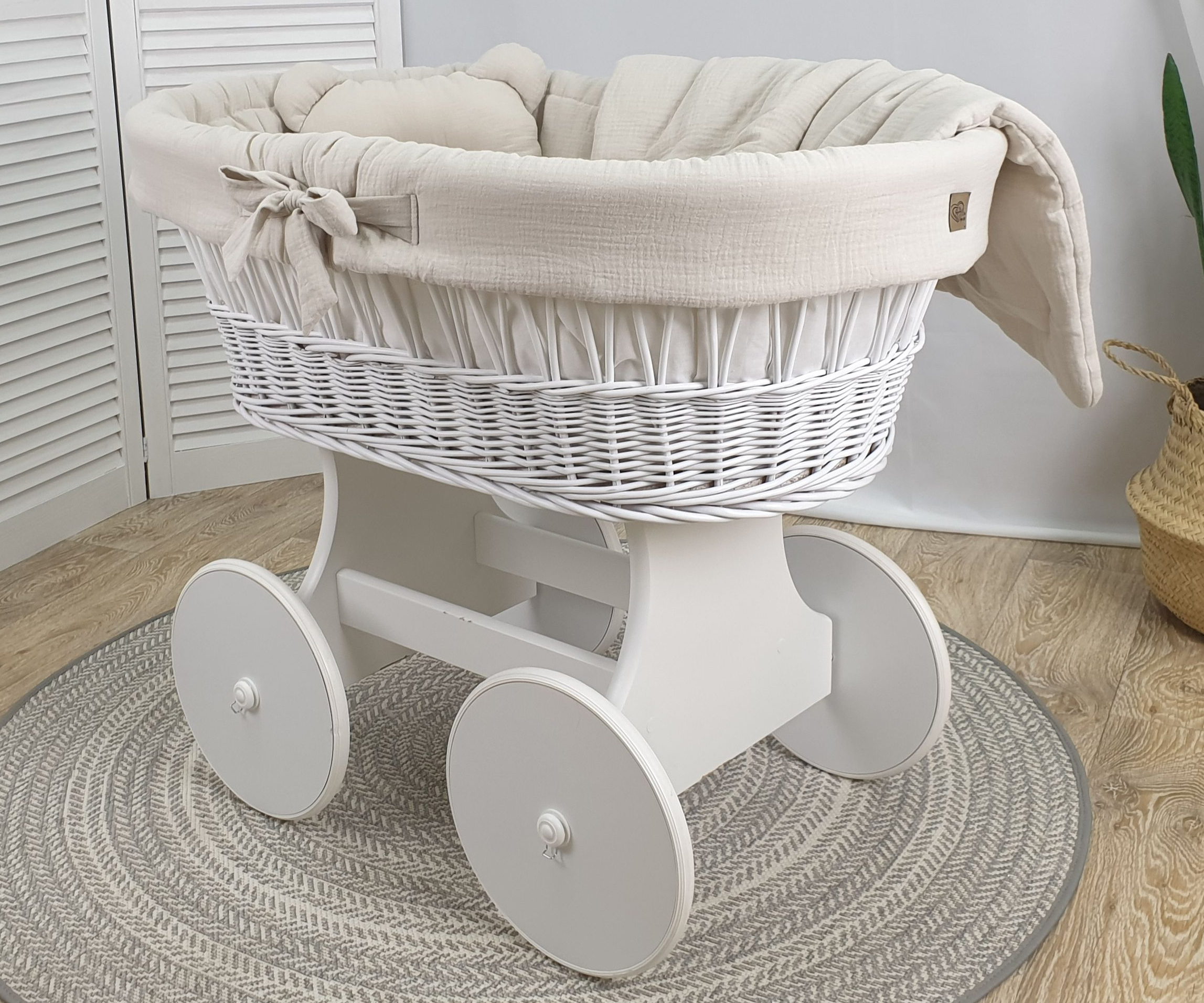 Stubenwagen ohne Himmel mit Bettwäsche Set Beige Musselin Serie BBEKO-MUS